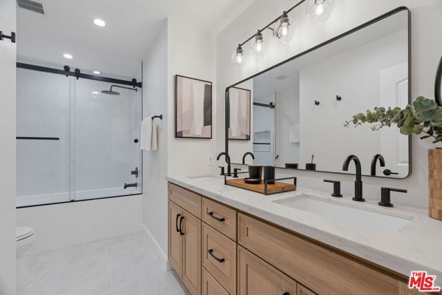 1920 N Altadena Drive, Pasadena, CA 91107