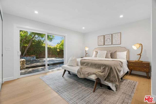 1920 N Altadena Drive, Pasadena, CA 91107