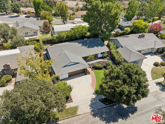 1920 N Altadena Drive, Pasadena, CA 91107
