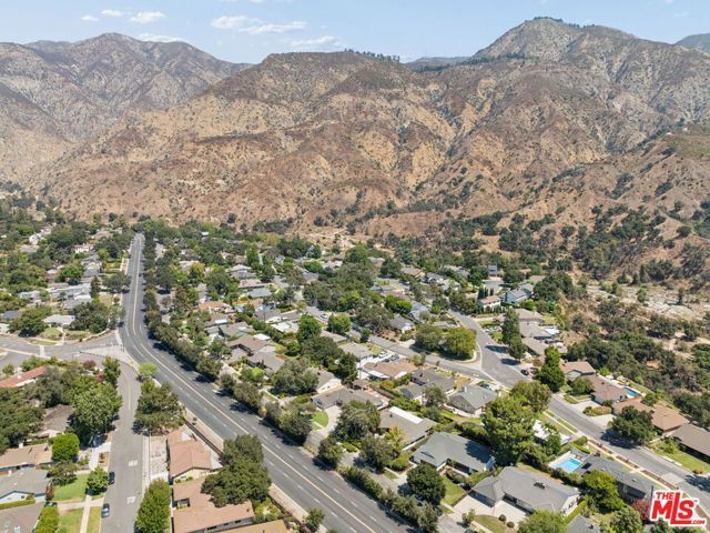 1920 N Altadena Drive, Pasadena, CA 91107