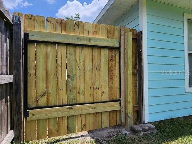 2166 NW 87TH TERRACE, Gainesville, FL 32606