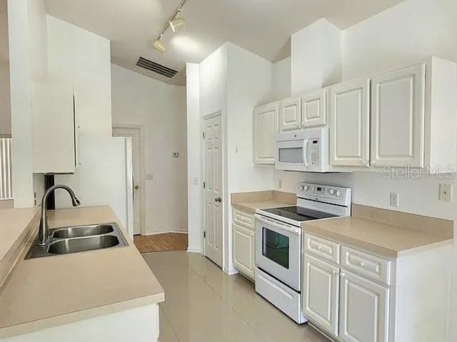 2166 NW 87TH TERRACE, Gainesville, FL 32606