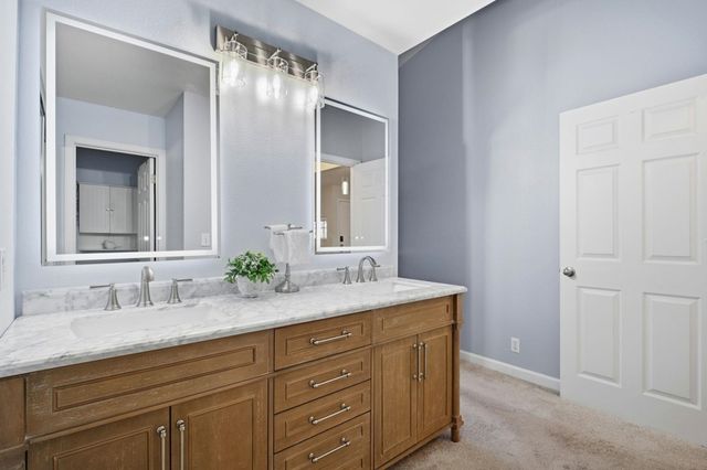 22555 Center St 211, Hayward, CA 94541