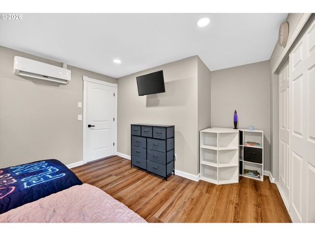 29650 Sw COURTSIDE Dr 20, Wilsonville, OR 97070