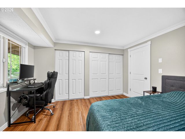 29650 Sw COURTSIDE Dr 20, Wilsonville, OR 97070