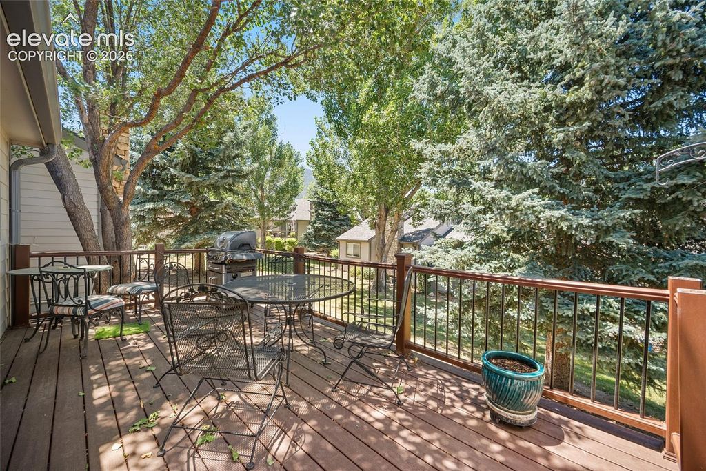 180 Cobblestone Drive, Colorado Springs, CO 80906 — photo 2