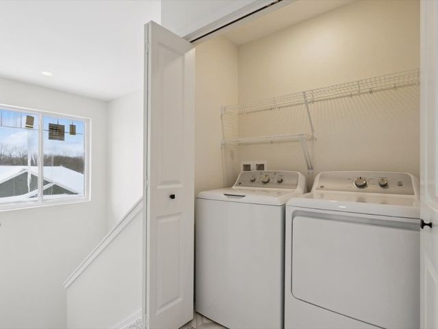 944 Dubs Drive, Iowa City, IA 52246