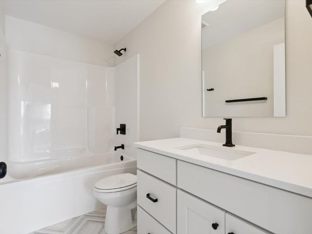 944 Dubs Drive, Iowa City, IA 52246