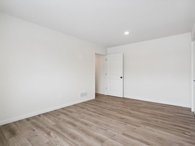 944 Dubs Drive, Iowa City, IA 52246