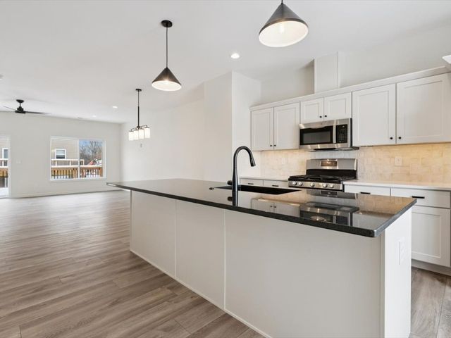 944 Dubs Drive, Iowa City, IA 52246