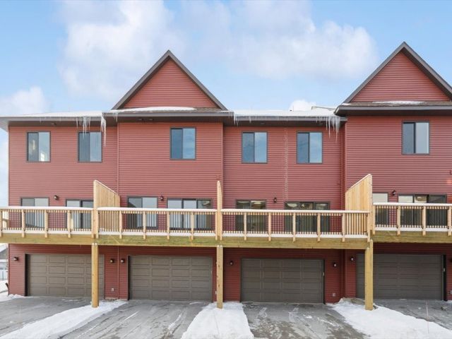 944 Dubs Drive, Iowa City, IA 52246