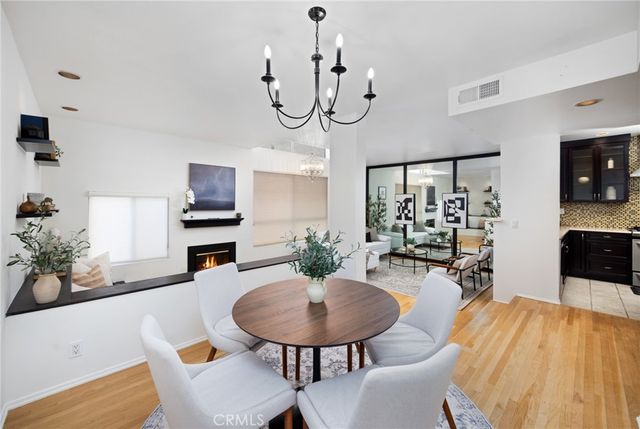 520 S Barrington Avenue 116, Los Angeles, CA 90049