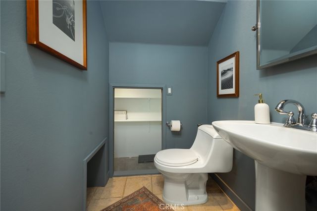 520 S Barrington Avenue 116, Los Angeles, CA 90049