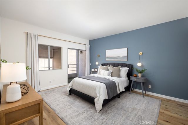 520 S Barrington Avenue 116, Los Angeles, CA 90049