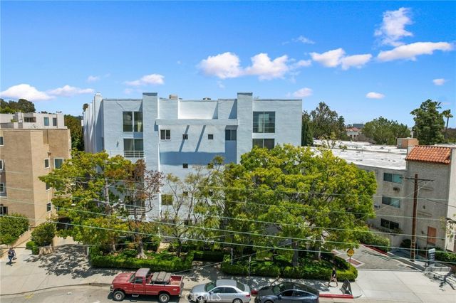 520 S Barrington Avenue 116, Los Angeles, CA 90049