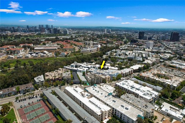 520 S Barrington Avenue 116, Los Angeles, CA 90049