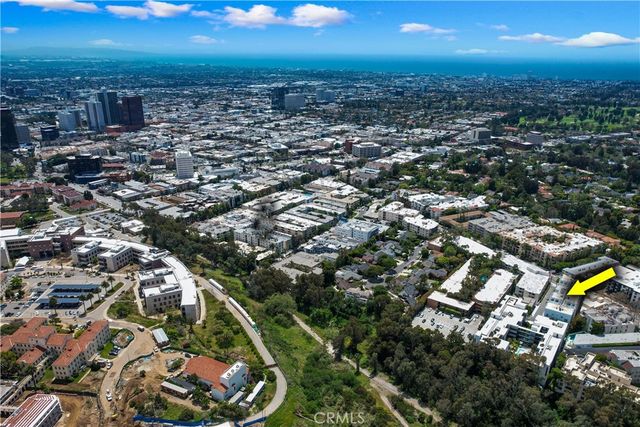 520 S Barrington Avenue 116, Los Angeles, CA 90049