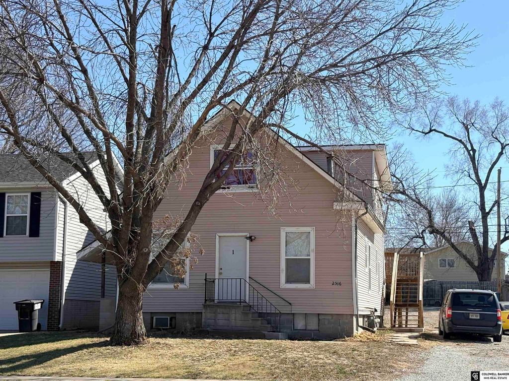 2516 NW 8th Street, Lincoln, NE 68521