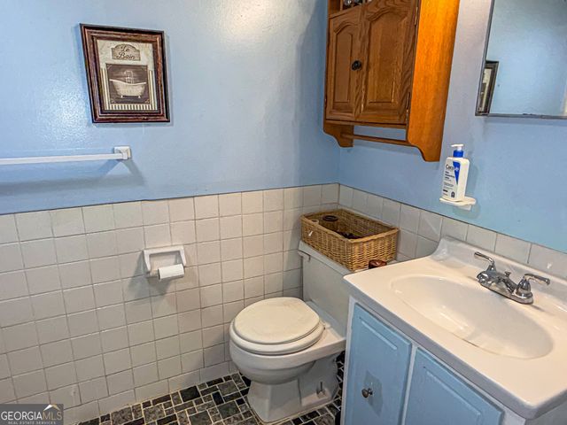 407 Hillside Drive, Clayton, GA 30525