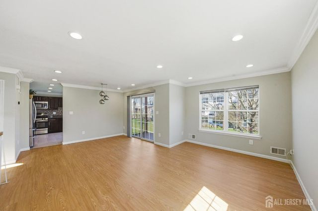 717 Stony Brook Way, North Brunswick, NJ 08902