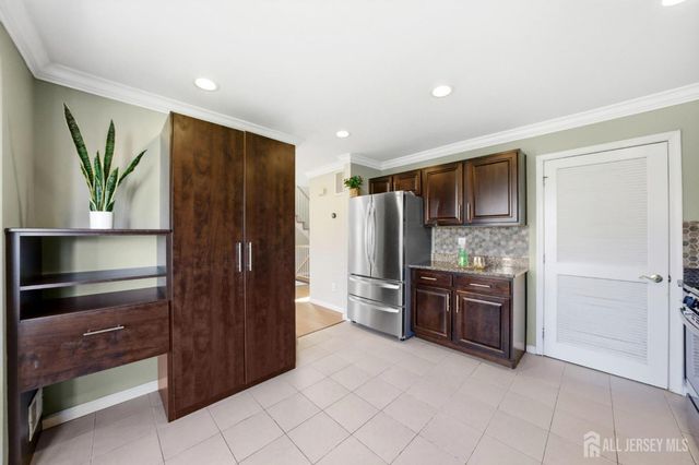 717 Stony Brook Way, North Brunswick, NJ 08902