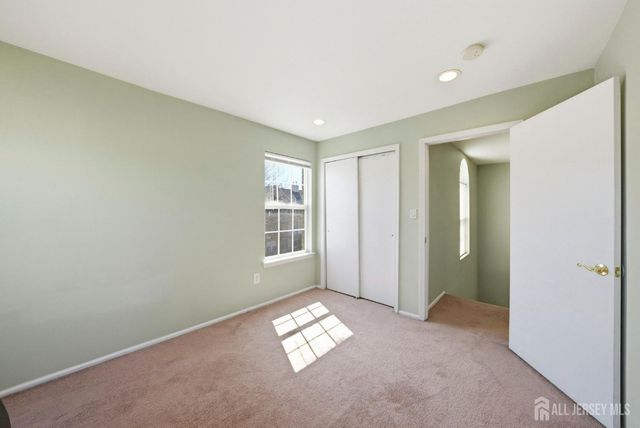 717 Stony Brook Way, North Brunswick, NJ 08902