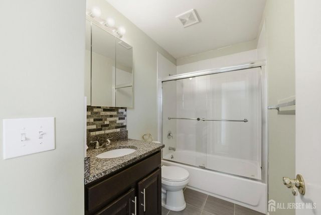 717 Stony Brook Way, North Brunswick, NJ 08902