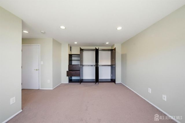 717 Stony Brook Way, North Brunswick, NJ 08902