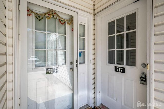 717 Stony Brook Way, North Brunswick, NJ 08902