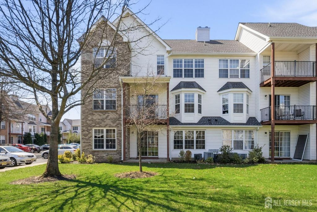 717 Stony Brook Way, North Brunswick, NJ 08902