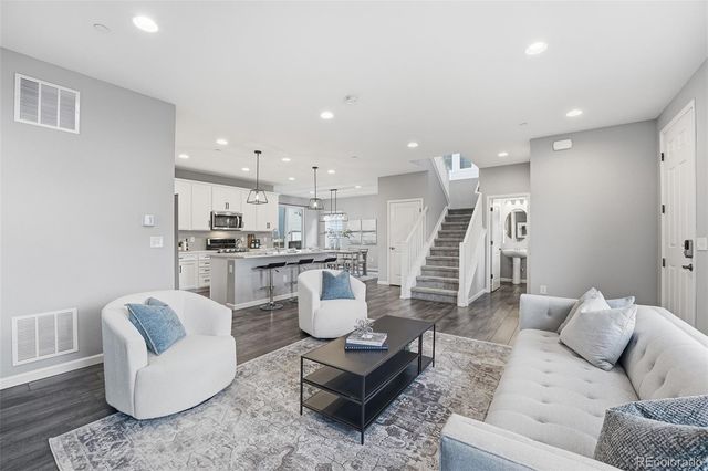 10094 Flower Street, Broomfield, CO 80021