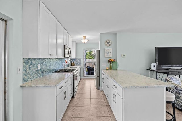 2872 SE Wiltshire Terrace, Port St. Lucie, Port St Lucie, FL 34952