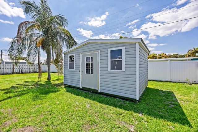 2872 SE Wiltshire Terrace, Port St. Lucie, Port St Lucie, FL 34952