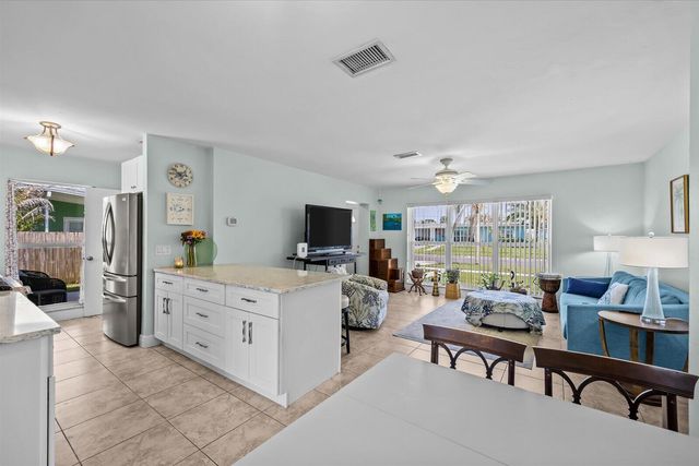 2872 SE Wiltshire Terrace, Port St. Lucie, Port St Lucie, FL 34952