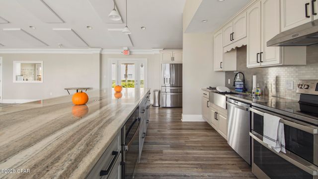 2100 W Beach Drive S102, Panama City, FL 32401