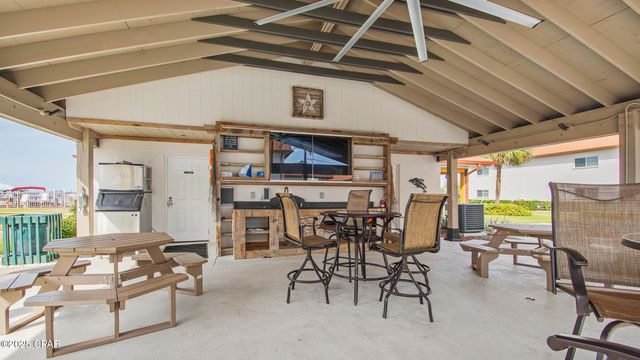 2100 W Beach Drive S102, Panama City, FL 32401