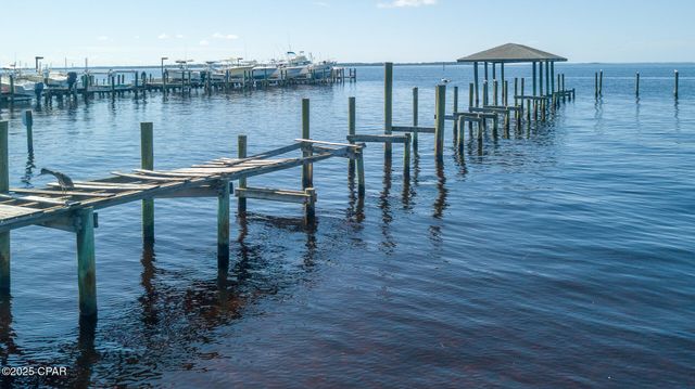 2100 W Beach Drive S102, Panama City, FL 32401