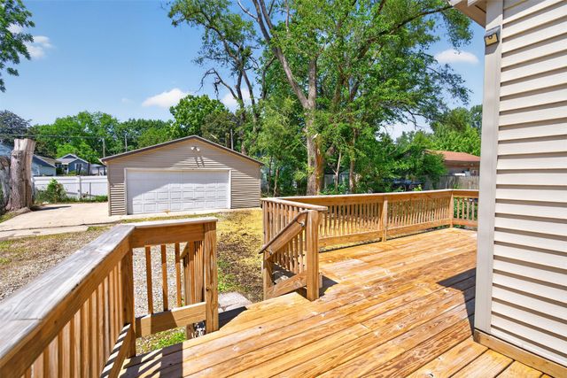 2010 E 25th Street, Des Moines, IA 50317