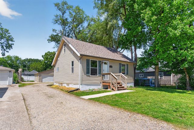 2010 E 25th Street, Des Moines, IA 50317