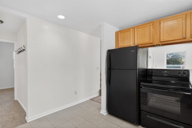 2010 E 25th Street, Des Moines, IA 50317