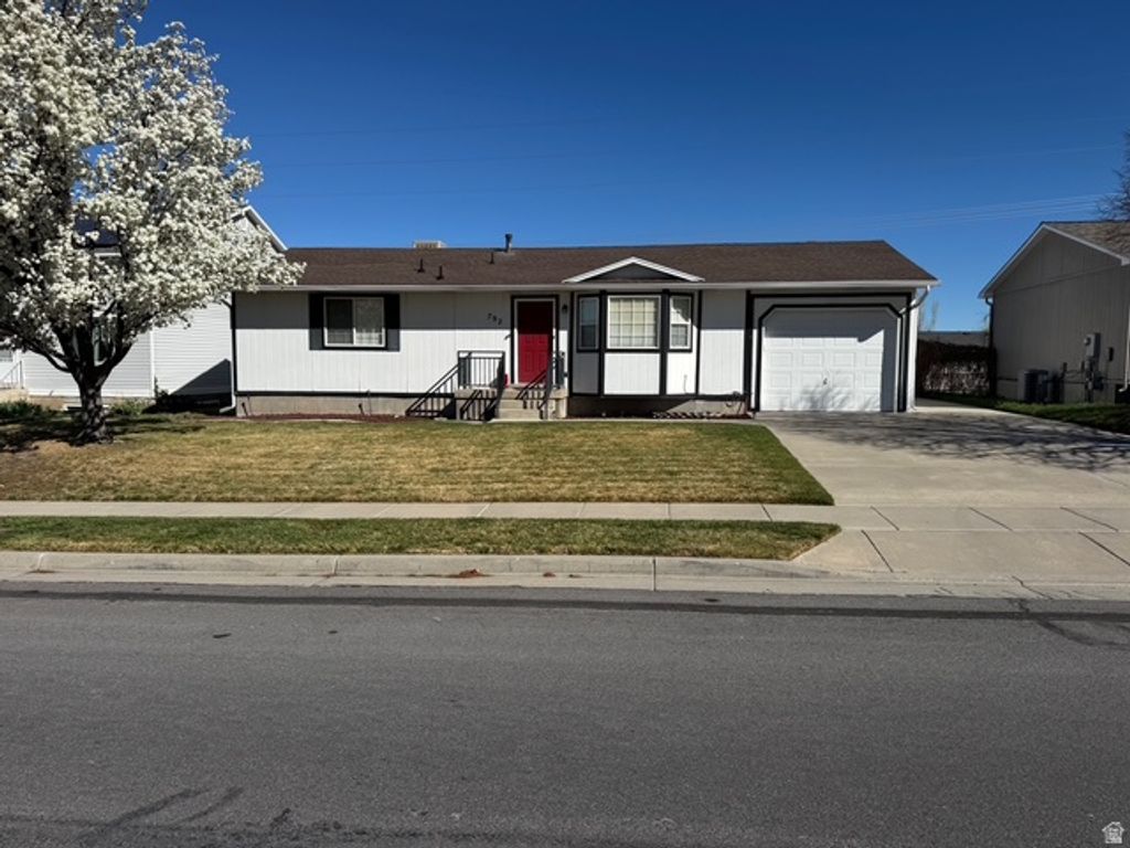 792 W TIMPIE RD, Tooele, UT 84074