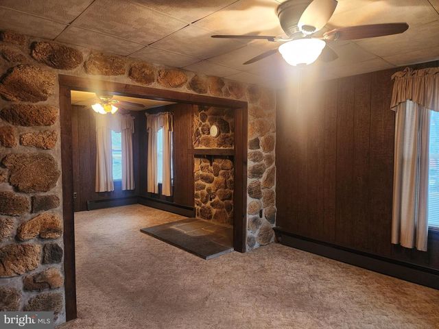 536 ESSEX ST, Marietta, PA 17547