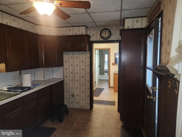 536 ESSEX ST, Marietta, PA 17547