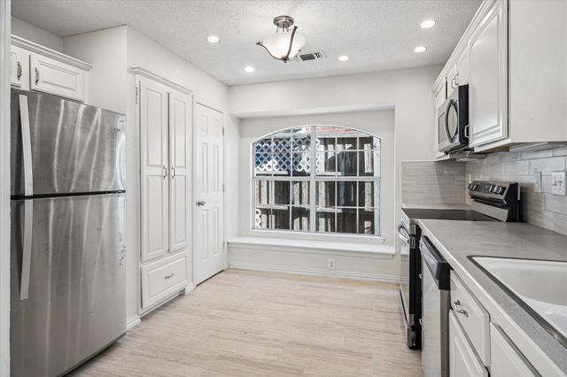 14592 Greenleaf Court, Addison, TX 75001