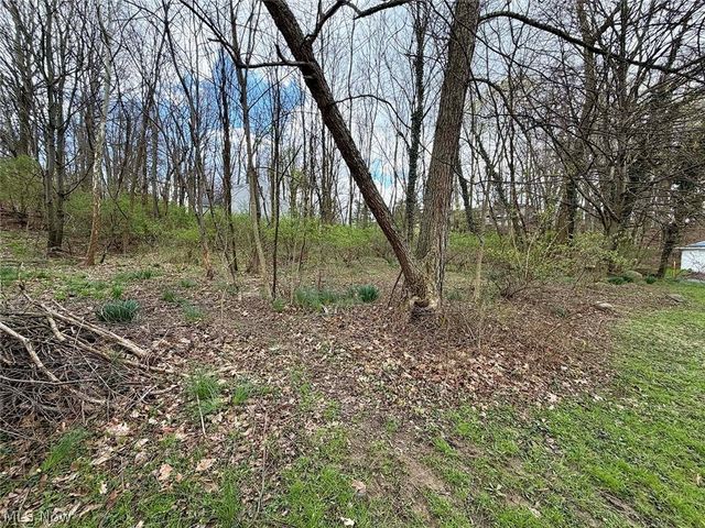 1610 Connecticut Avenue SE, Massillon, OH 44646
