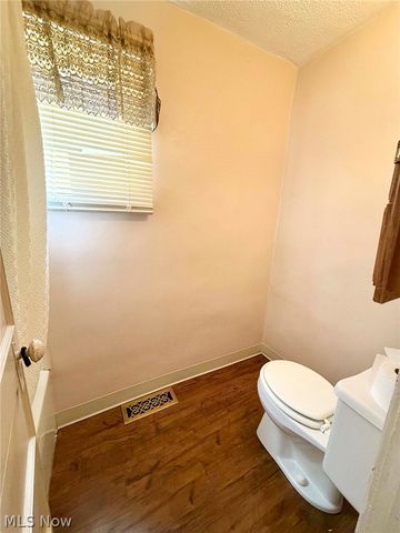 1610 Connecticut Avenue SE, Massillon, OH 44646