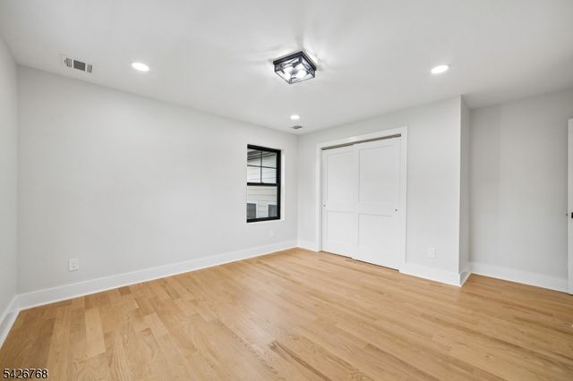 111 N Summit Ave, Chatham Boro, NJ 07928