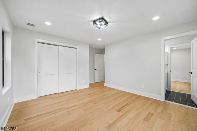 111 N Summit Ave, Chatham Boro, NJ 07928