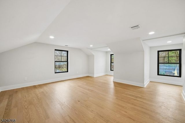 111 N Summit Ave, Chatham Boro, NJ 07928