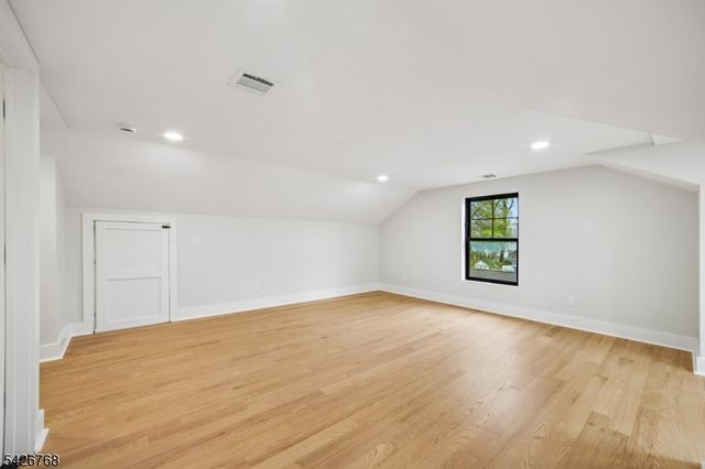 111 N Summit Ave, Chatham Boro, NJ 07928